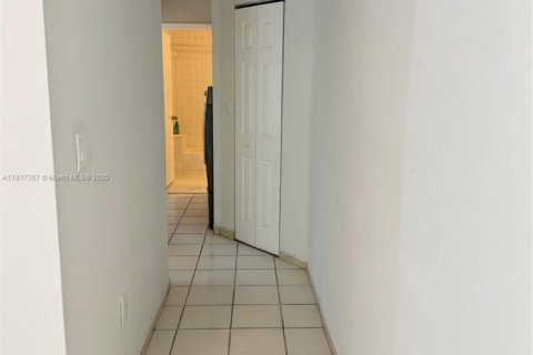 Adosado en venta en Cutler Bay, Florida, 4 dormitorios, 114.18 m2 № 1972170 - foto 19