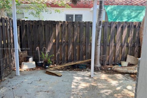 Adosado en venta en Cutler Bay, Florida, 4 dormitorios, 114.18 m2 № 1972170 - foto 14