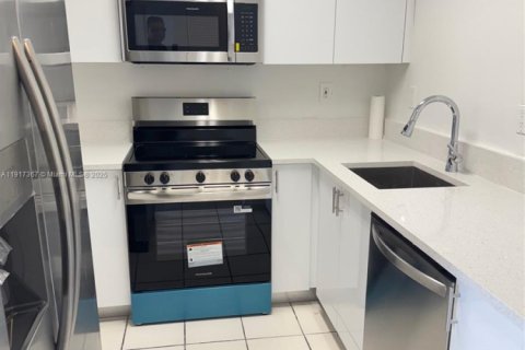Adosado en venta en Cutler Bay, Florida, 4 dormitorios, 114.18 m2 № 1972170 - foto 5