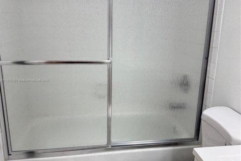 Adosado en venta en Cutler Bay, Florida, 4 dormitorios, 114.18 m2 № 1972170 - foto 30