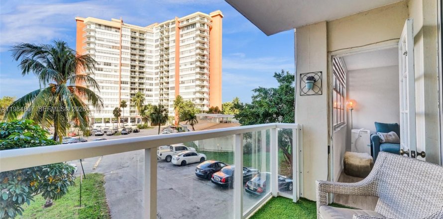 Condominio en Miami, Florida, 1 dormitorio № 2189961