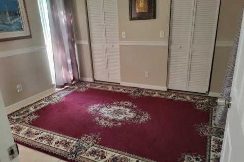 House in Port St. Lucie, Florida 3 bedrooms, 142.42 sq.m. № 2154183 - photo 9