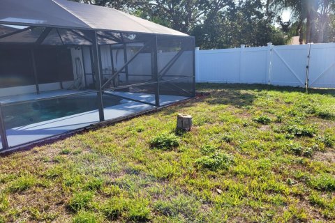 House in Port St. Lucie, Florida 3 bedrooms, 142.42 sq.m. № 2154183 - photo 7