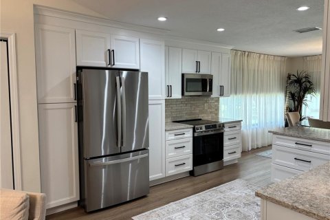 Casa en venta en New Port Richey, Florida, 3 dormitorios, 175.12 m2 № 2225719 - foto 10
