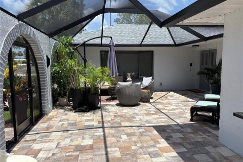 Casa en venta en New Port Richey, Florida, 3 dormitorios, 175.12 m2 № 2225719 - foto 5