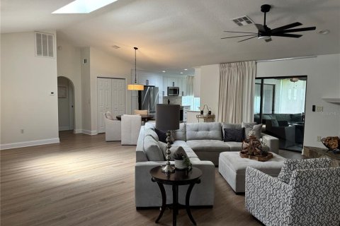 Casa en venta en New Port Richey, Florida, 3 dormitorios, 175.12 m2 № 2225719 - foto 7