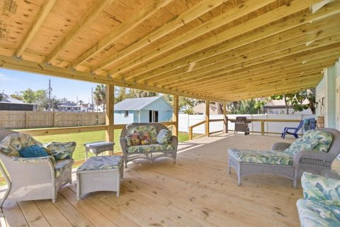 House in Tarpon Springs, Florida 5 bedrooms, 185.8 sq.m. № 2150253 - photo 21