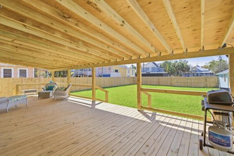 House in Tarpon Springs, Florida 5 bedrooms, 185.8 sq.m. № 2150253 - photo 22