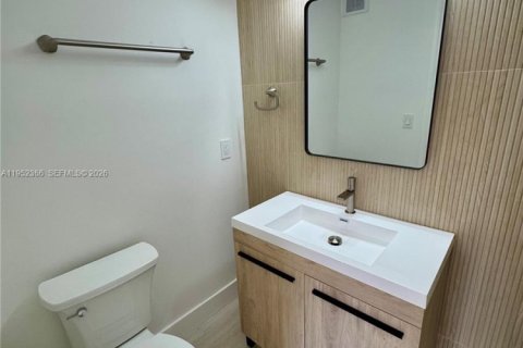 Touwnhouse à louer à Doral, Floride: 3 chambres, 112.41 m2 № 2012077 - photo 18