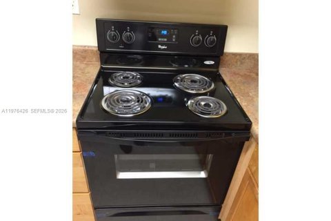 Condo in Boynton Beach, Florida, 2 bedrooms  № 2042866 - photo 7