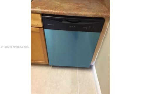 Condo in Boynton Beach, Florida, 2 bedrooms  № 2042866 - photo 8