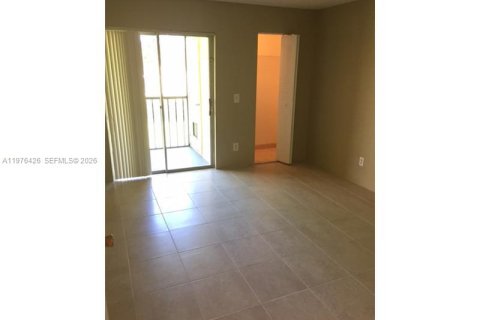 Condo in Boynton Beach, Florida, 2 bedrooms  № 2042866 - photo 11