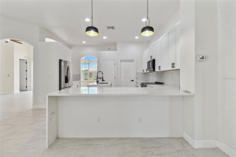 Casa en venta en Port Charlotte, Florida, 4 dormitorios, 243.22 m2 № 1840371 - foto 12