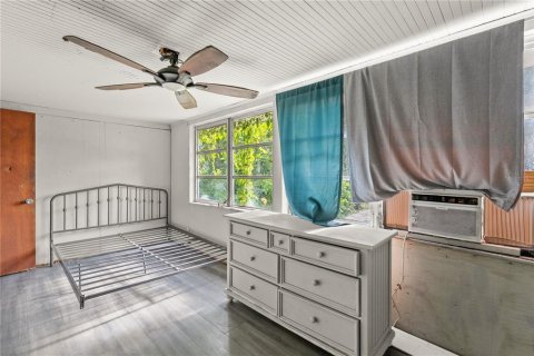 Immobilier commercial à vendre à Gulfport, Floride: 8 chambres, 295.15 m2 № 1876309 - photo 17