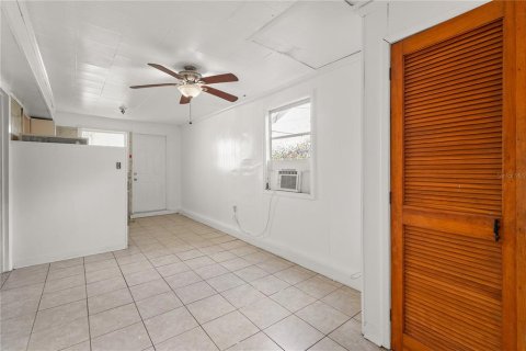 Immobilier commercial à vendre à Gulfport, Floride: 8 chambres, 295.15 m2 № 1876309 - photo 7