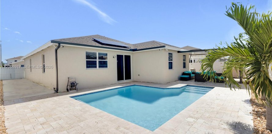 Casa en Homestead, Florida 4 dormitorios, 167.13 m2 № 2390307