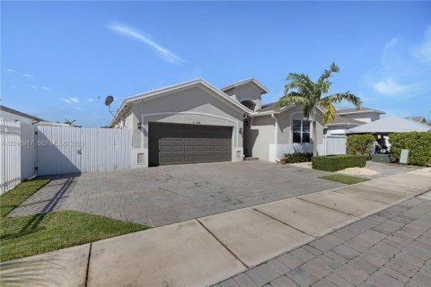 Casa en venta en Homestead, Florida, 4 dormitorios, 167.13 m2 № 2390307 - foto 3