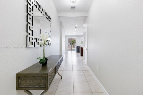 Casa en venta en Homestead, Florida, 4 dormitorios, 167.13 m2 № 2390307 - foto 5