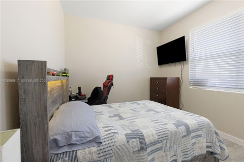 Casa en venta en Homestead, Florida, 4 dormitorios, 167.13 m2 № 2390307 - foto 23