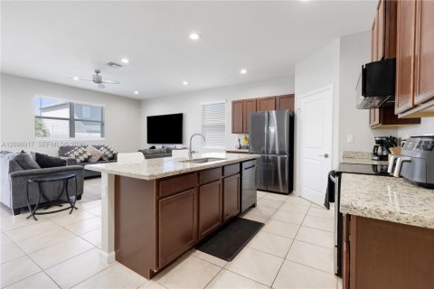 Casa en venta en Homestead, Florida, 4 dormitorios, 167.13 m2 № 2390307 - foto 7