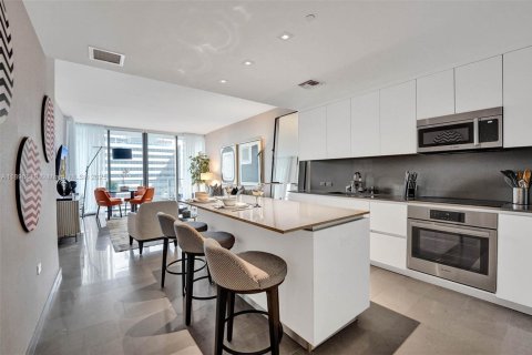 Condo in Miami, Florida, 1 bedroom № 2016262 - photo 4