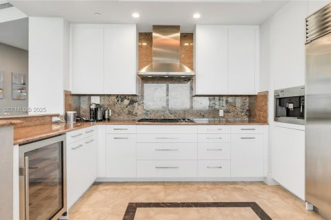 Copropriété à vendre à Bal Harbour, Floride: 2 chambres, 177.72 m2 № 1987526 - photo 10