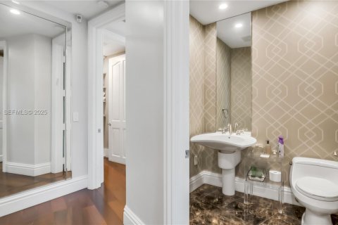 Copropriété à vendre à Bal Harbour, Floride: 2 chambres, 177.72 m2 № 1987526 - photo 6
