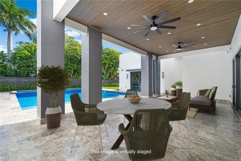House in Palmetto Bay, Florida 5 bedrooms, 544.13 sq.m. № 1454249 - photo 8