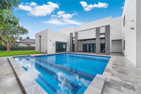 House in Palmetto Bay, Florida 5 bedrooms, 544.13 sq.m. № 1454249 - photo 3
