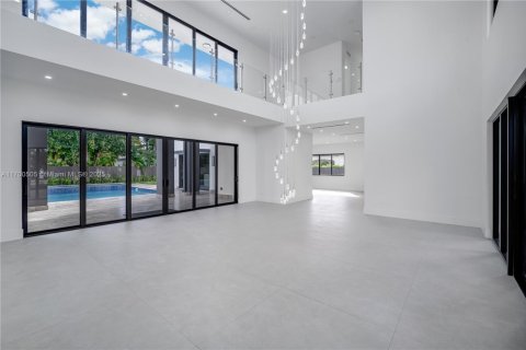 House in Palmetto Bay, Florida 5 bedrooms, 544.13 sq.m. № 1454249 - photo 20