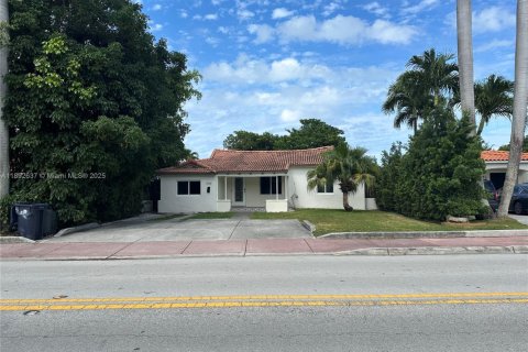Villa ou maison à louer à Miami Beach, Floride: 3 chambres, 121.89 m2 № 1946392 - photo 1