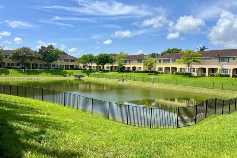Adosado en venta en North Lauderdale, Florida, 3 dormitorios, 149.94 m2 № 2055805 - foto 18