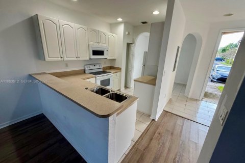 Adosado en venta en North Lauderdale, Florida, 3 dormitorios, 149.94 m2 № 2055805 - foto 3