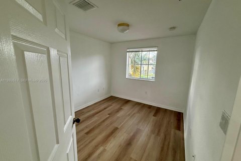 Adosado en venta en North Lauderdale, Florida, 3 dormitorios, 149.94 m2 № 2055805 - foto 5