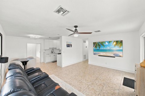 Villa ou maison à louer à Margate, Floride: 4 chambres, 135.92 m2 № 2382691 - photo 16