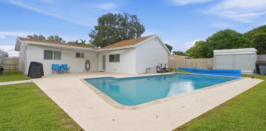 Villa ou maison à Margate, Floride 4 chambres, 135.92 m2 № 2382691