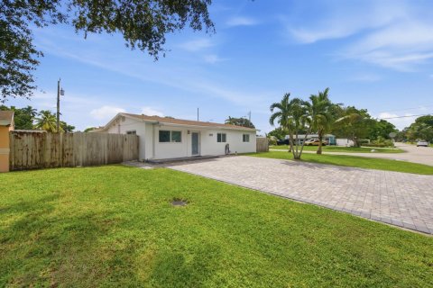 Villa ou maison à louer à Margate, Floride: 4 chambres, 135.92 m2 № 2382691 - photo 12