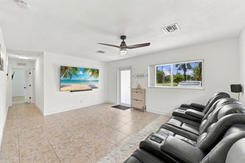 Villa ou maison à louer à Margate, Floride: 4 chambres, 135.92 m2 № 2382691 - photo 15