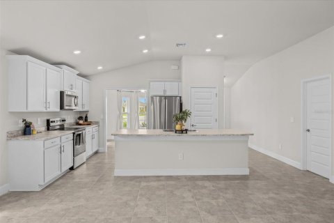 House in St. Lucie, Florida 3 bedrooms, 165.64 sq.m. № 2393620 - photo 10