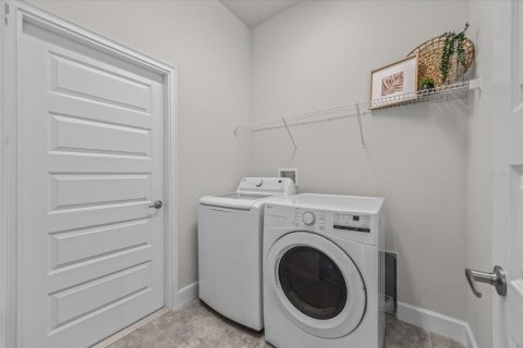 House in St. Lucie, Florida 3 bedrooms, 165.64 sq.m. № 2393620 - photo 28