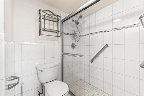 Condo in Delray Beach, Florida, 2 bedrooms  № 2086488 - photo 18