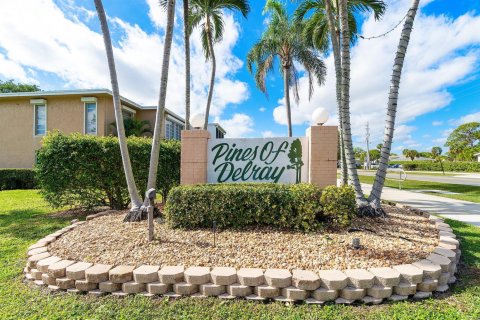 Condo in Delray Beach, Florida, 2 bedrooms  № 2086488 - photo 2