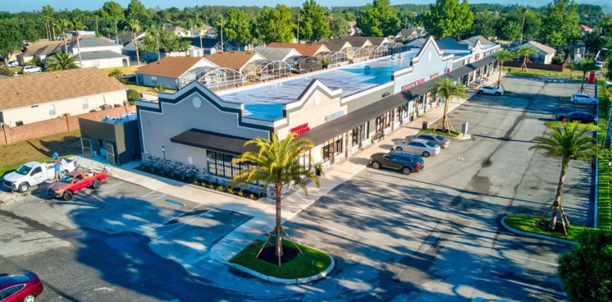 Immobilier commercial à Davenport, Floride 92.9 m2 № 2406847