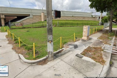 Commercial property in Miami, Florida № 1857148 - photo 2