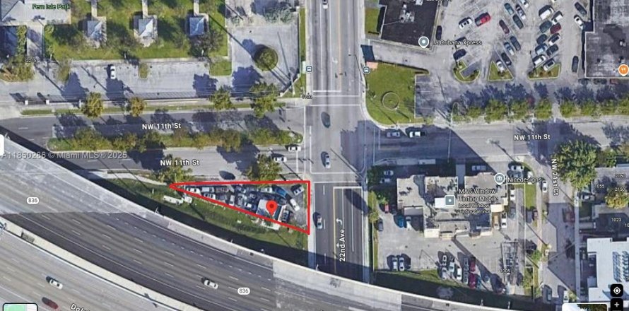Commercial property in Miami, Florida № 1857148