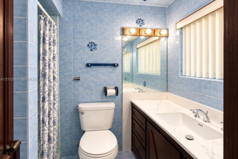 Villa ou maison à louer à Hollywood, Floride: 3 chambres, 85.47 m2 № 2439360 - photo 13