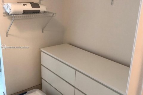 Copropriété à louer à Miami, Floride: 1 chambre, 76.64 m2 № 1809325 - photo 9