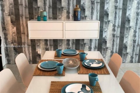 Copropriété à louer à Miami, Floride: 1 chambre, 76.64 m2 № 1809325 - photo 4
