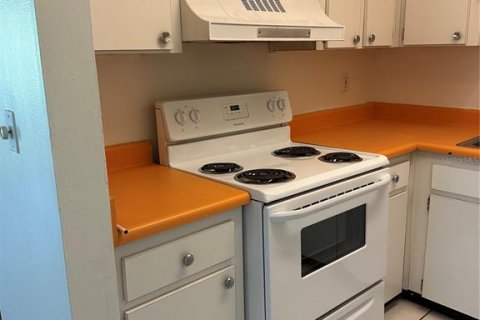 Copropriété à louer à Sarasota, Floride: 2 chambres, 77.76 m2 № 2096383 - photo 6