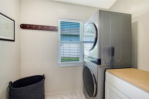 Villa ou maison à vendre à Sarasota, Floride: 3 chambres, 167.87 m2 № 2219649 - photo 14